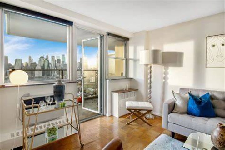 75 Henry Street - Brooklyn Heights
