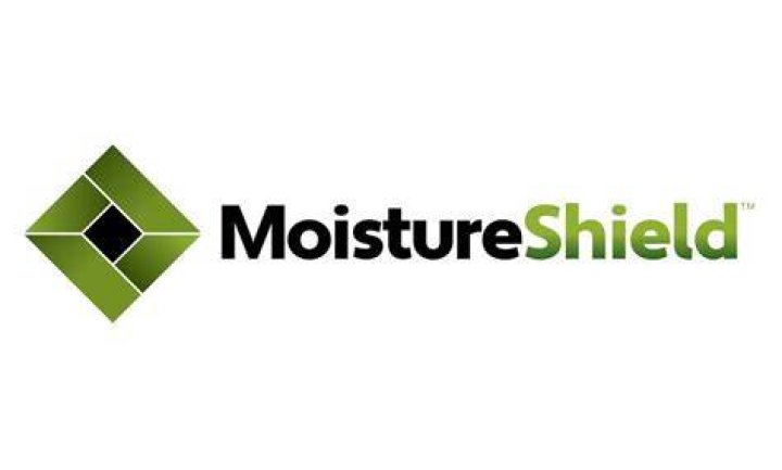 A deck featuring Moisture Shield decking | Construction Pro Tips