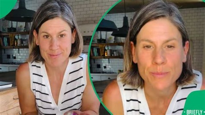 A woman shared a video of how her friends dressed up each day.