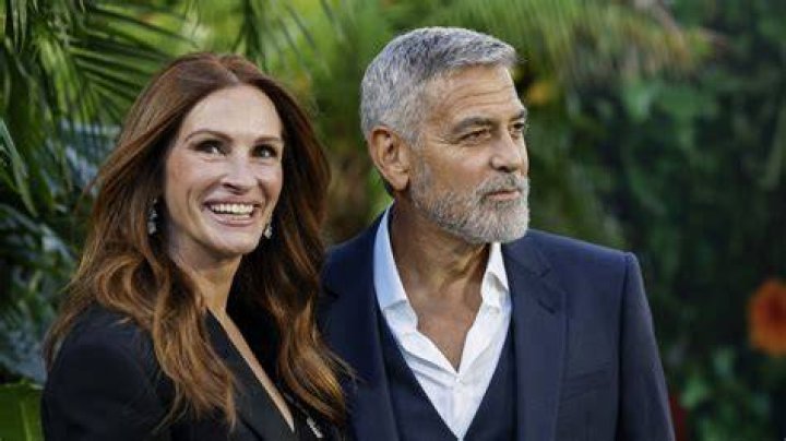 Actors Julia Roberts and George Clooney in scene from Ocean's Eleven. Photo / NZME