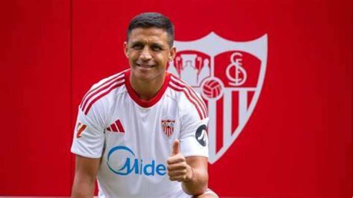 Alexis Sanchez's net worth, salary, contract, house, cars, age, stats, and latest news