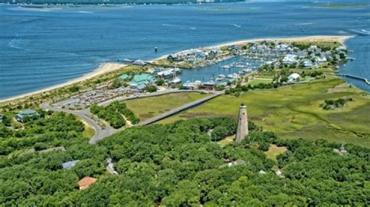 Bald Head Island's Noteworthy Residents: A Glimpse Into Celebrity Lives