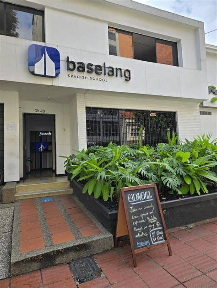 BaseLang Medellin Programs | GoAbroad.com