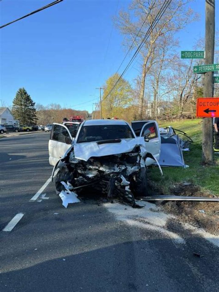 Bristol, CT Car Accident: Driver dead, another injured in Wolcott Road two-car accident