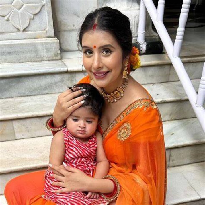 Charu Asopa Images