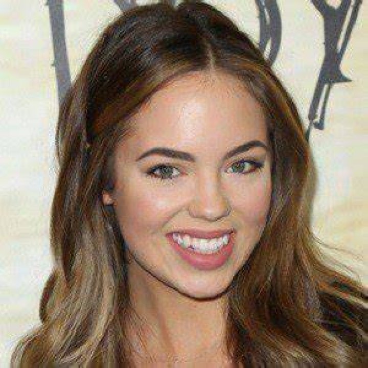 Claudia Sulewski Wiki, Height, Net Worth, Age and More