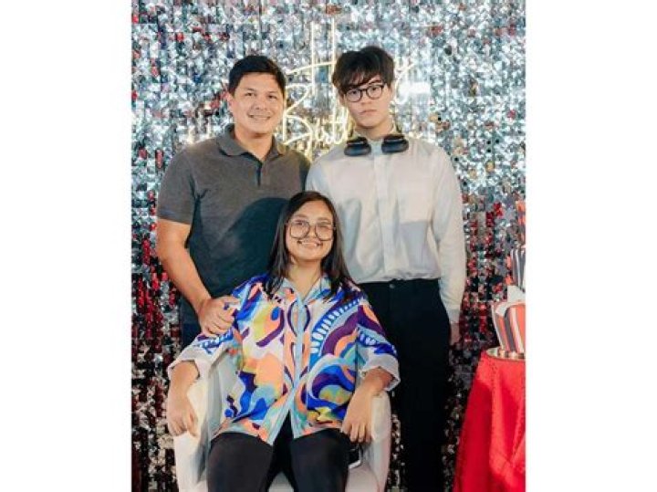 Claudine Barretto sues Raymart Santiago over child support, report says