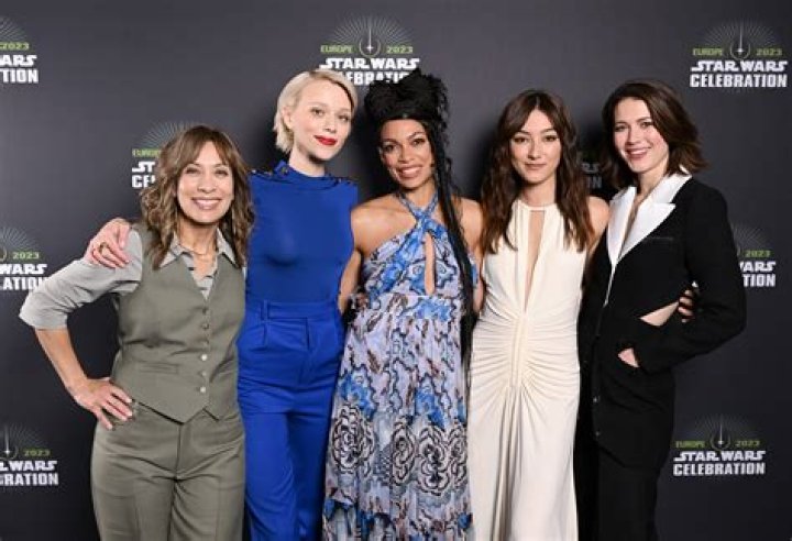Daisy Ridley Admits the Star Wars Cast Doesn't Hang Out Much