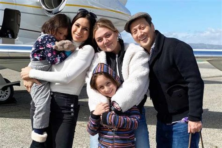 Dan Schneider family, wife, children, parents, siblings