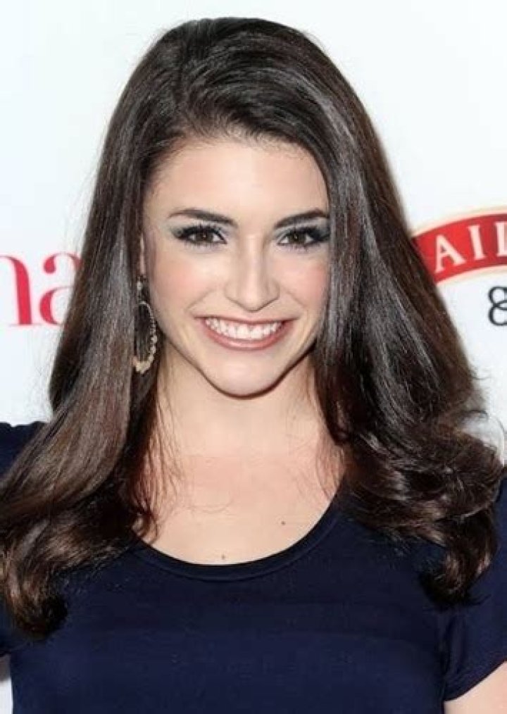 Daniella Bobadilla Fan Casting