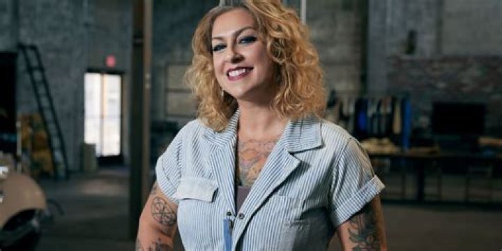 Danielle, American Pickers. Just girl things, Danielle colby