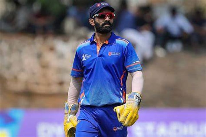 Dinesh Karthik's age, wife, age, stats, children, net worth