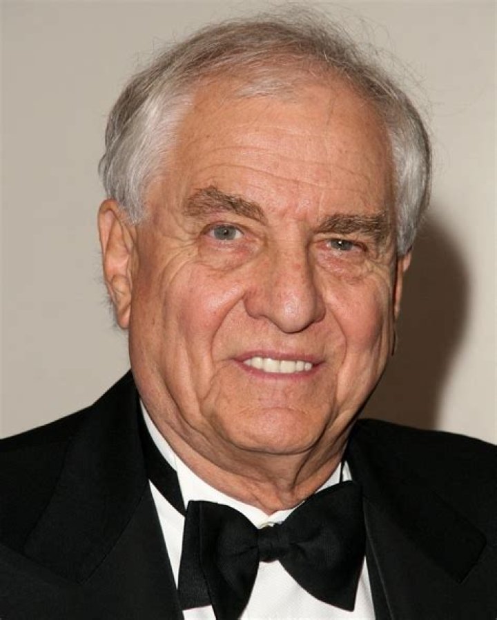 Director Garry Marshall.