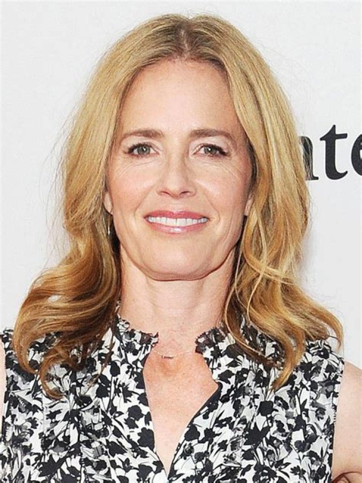Discovering Elizabeth Shue: A Journey Through Film And Fame