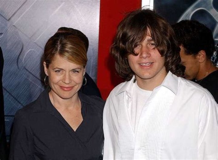Does Linda Hamilton have children? Does Linda Hamilton have children?