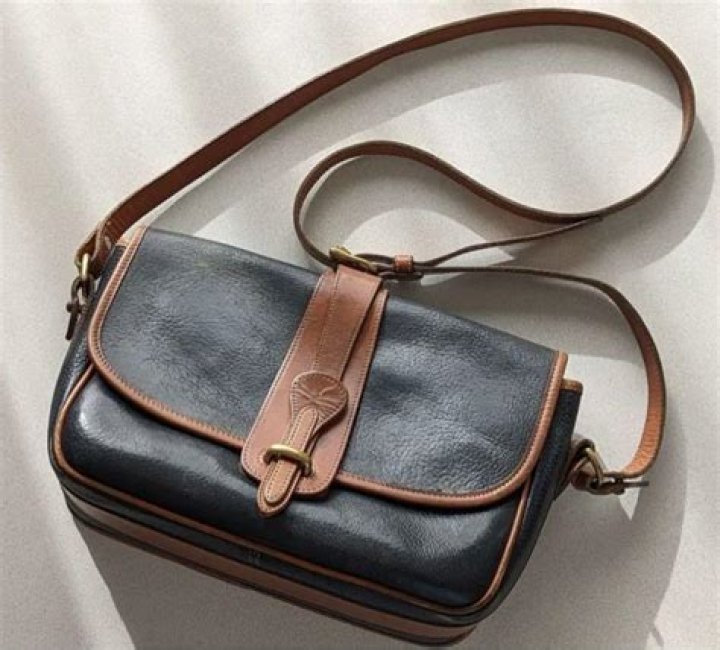 Dooney & Bourke shoulder bag Dooney & Bourke shoulder bag