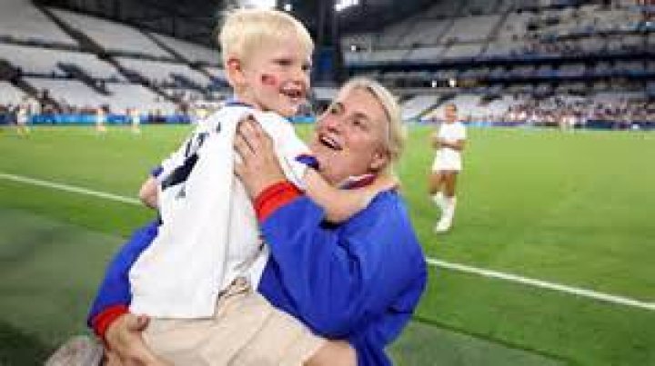 Emma Hayes Husband Is Emma Hayes Married? ABTC