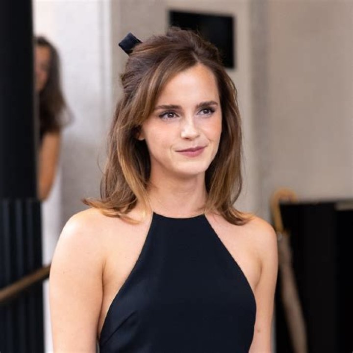 Emma Watson's Sexy Sideboob