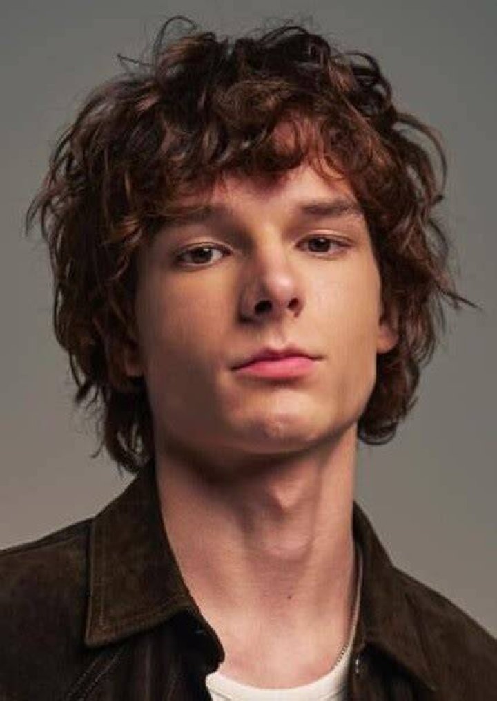 Fan Casting Mason Thames as Michael Brody in Jaws on myCast