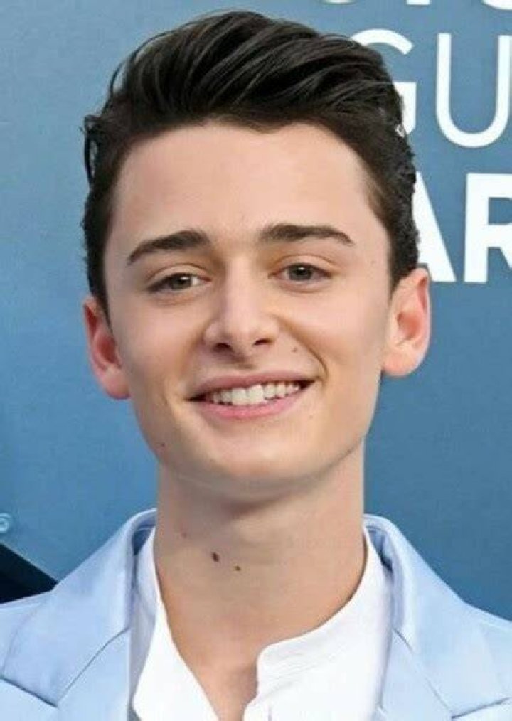 Fan Casting Noah Schnapp as Brandon Walsh in Beverly Hills, 90210 (2025-2035) on myCast