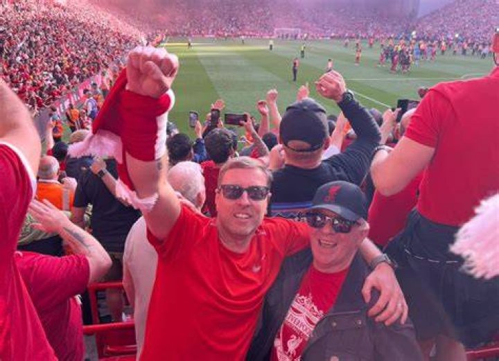 Fans react as Liverpool humiliate Manchester United with superb performance