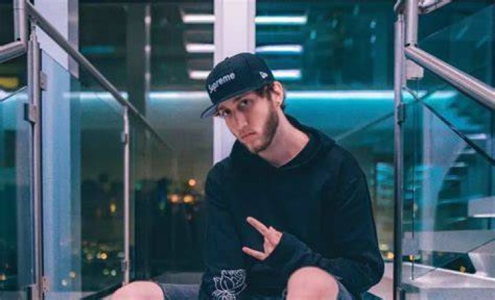 Faze Banks Age, Net worth: Weight, Wife, Bio-Wiki, Kids
