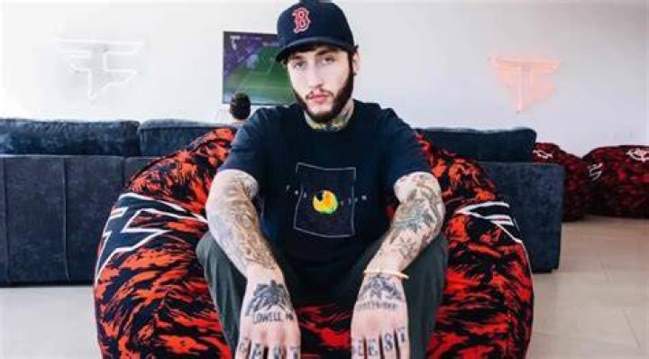 Faze Banks weight