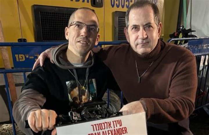 Genesis prize awarded to NGOs supporting hostages and their families