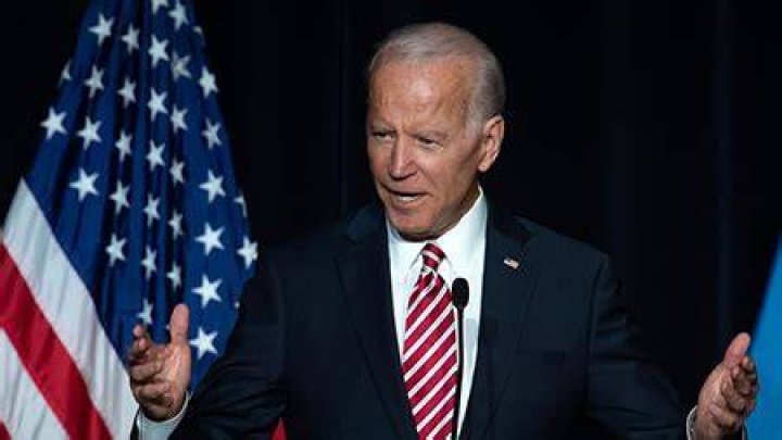 Hallie Biden height