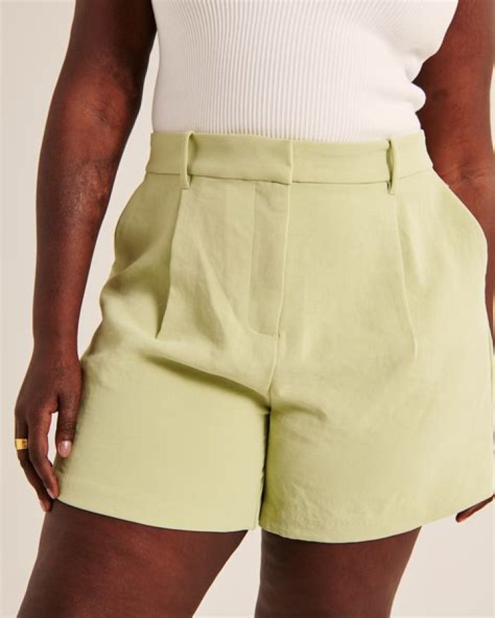 high rise premium crepe tailored short