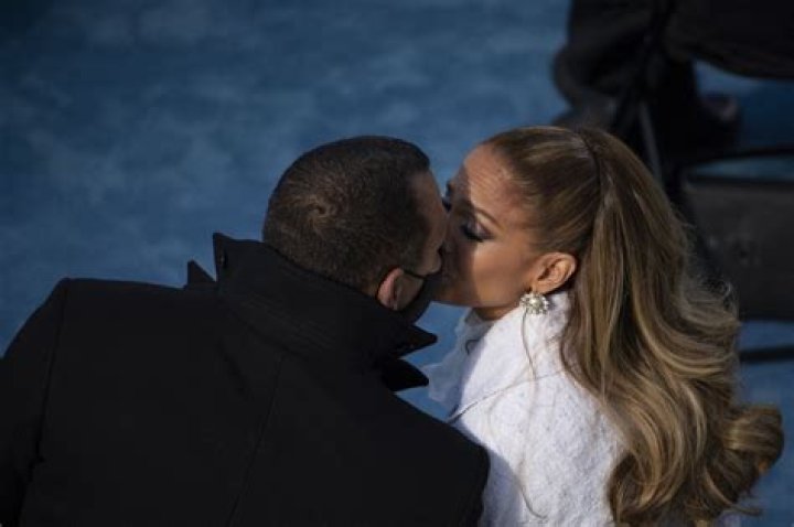 Jennifer Lopez, Alex Rodriguez deny breakup rumours in joint statement Jennifer Lopez, Alex Rodriguez deny breakup rumours in joint statement