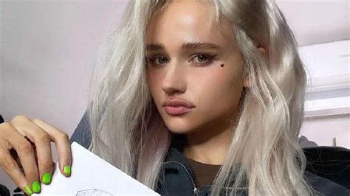 Julia Gisella biography, age, nationality, parents, ethnicity