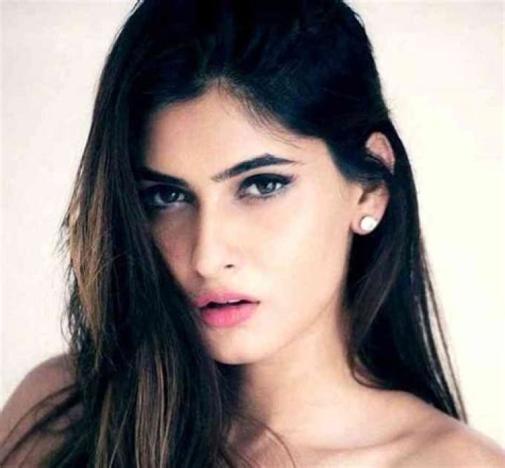 Karishma Sharma Age, Net Worth, Affairs, Height, Bio and More