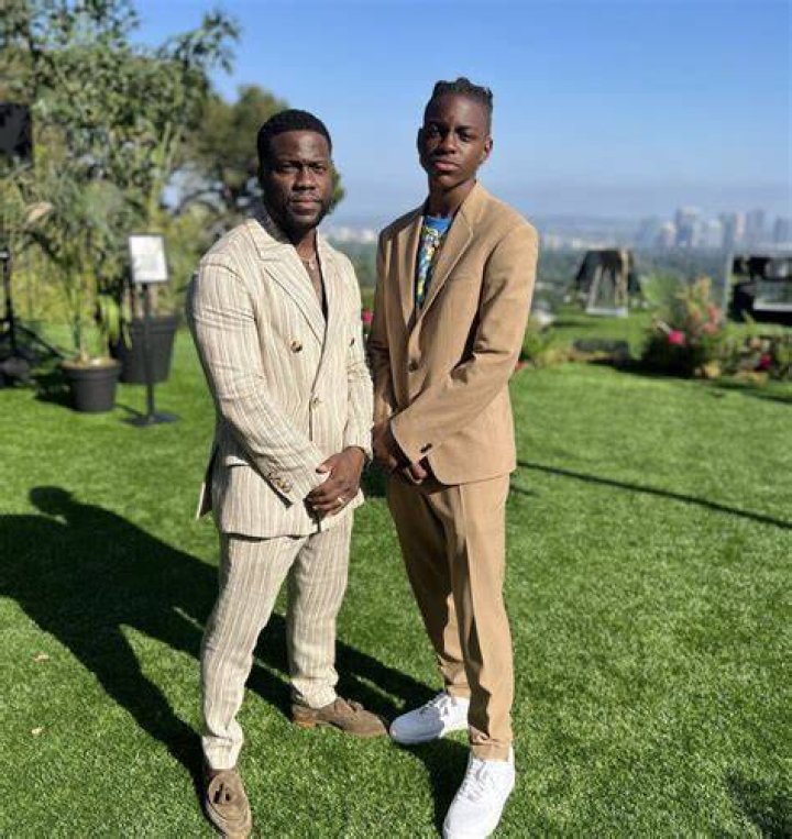 Kevin Hart with his son Kenzo 