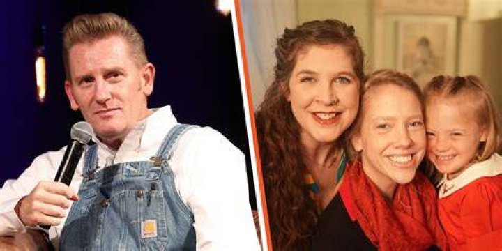 Littleknown facts about Sarah Mathers, Eminem's halfsister Briefly