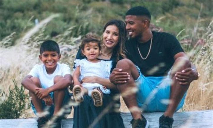 Lyle Lakay's salary, cars, net worth, contract, house, wife, brother