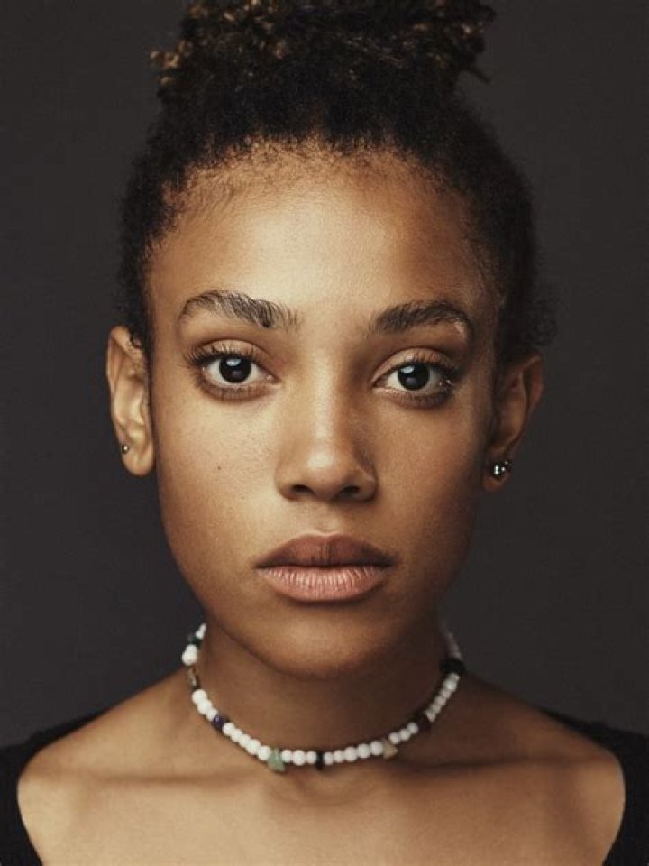 Malaika Mosendane's biography, age, ethnicity, pictures, social media