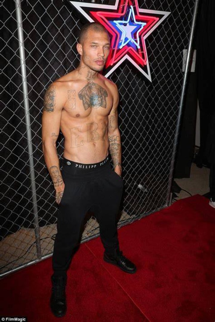 Meeks was spotted shirtless backstage. Photo / Getty