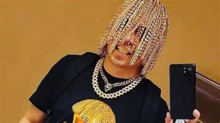 Mexican Rapper Dan Sur's hairstyle got many people talking.