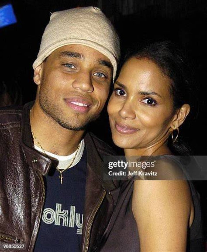 Michael Ealy and Halle Berry