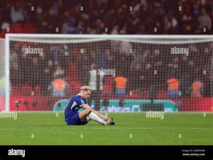 Mykhaylo Mudryk looks dejected after the Aston Villa second goal during the Premier League match between Chelsea FC and Aston Villa at Stamford Bridge. Photo by Marc Atkins.