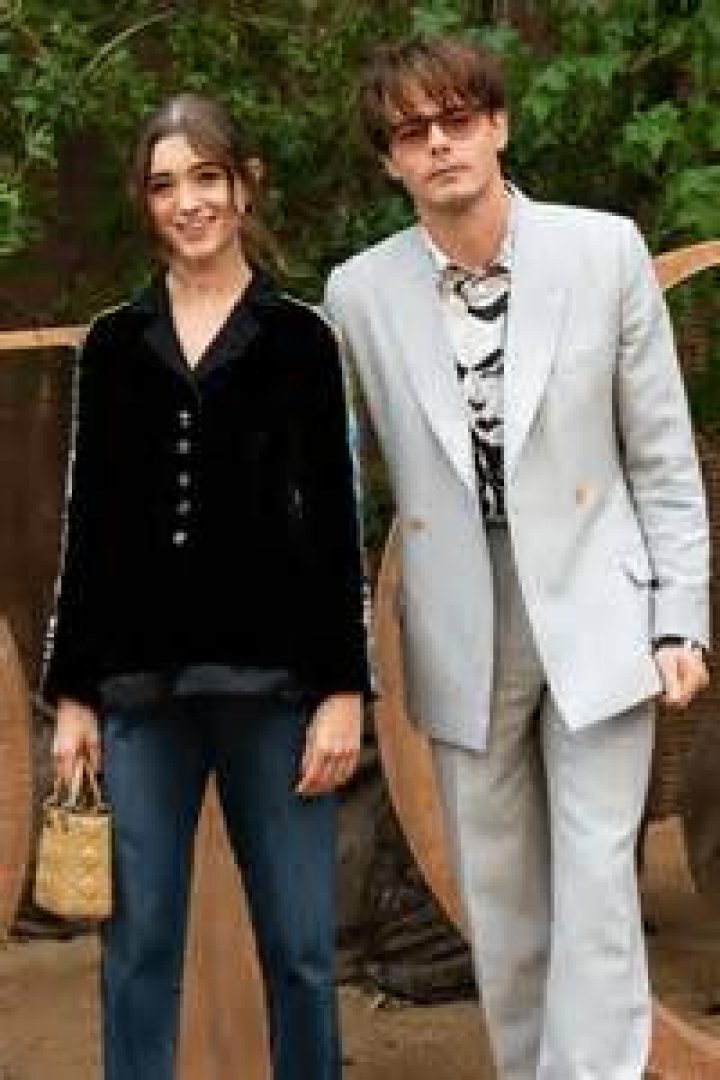 Natalia Dyer and Charlie Heaton during the premiere of the new season of Stranger Things on 18 May 2022 in Madrid. Natalia Dyer and Charlie Heaton during the premiere of the new season of Stranger Things on 18 May 2022 in Madrid.