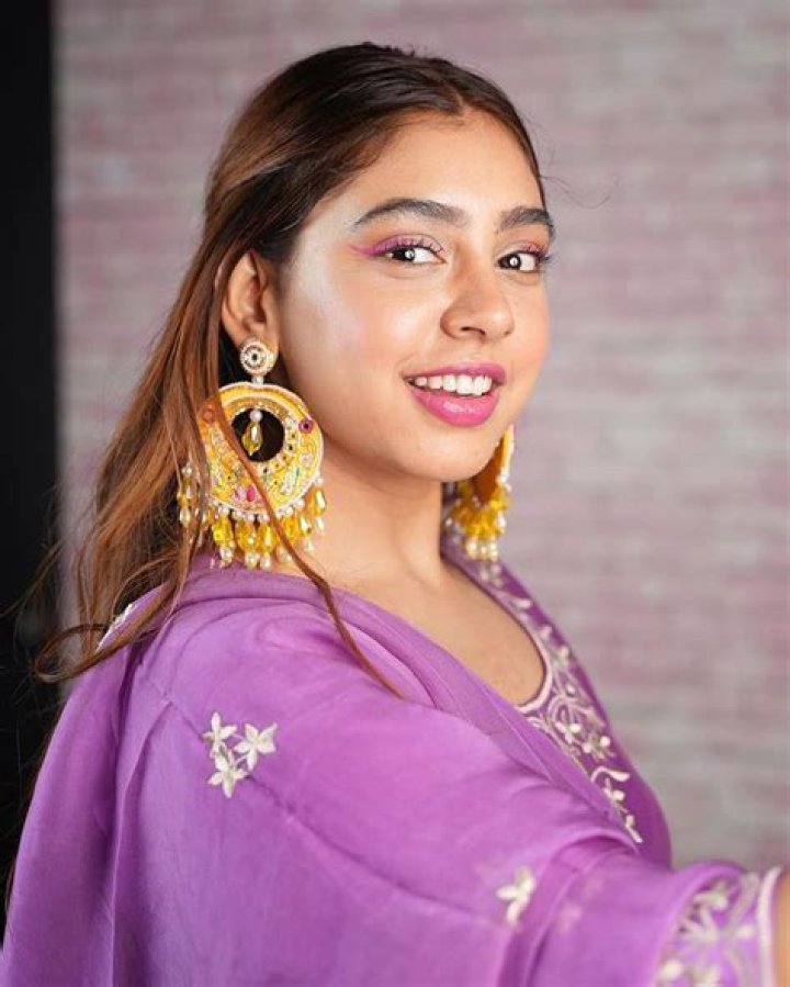 Niti Taylor Picture