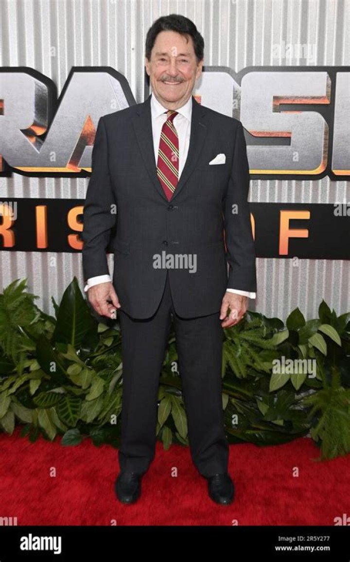 Peter Cullen height