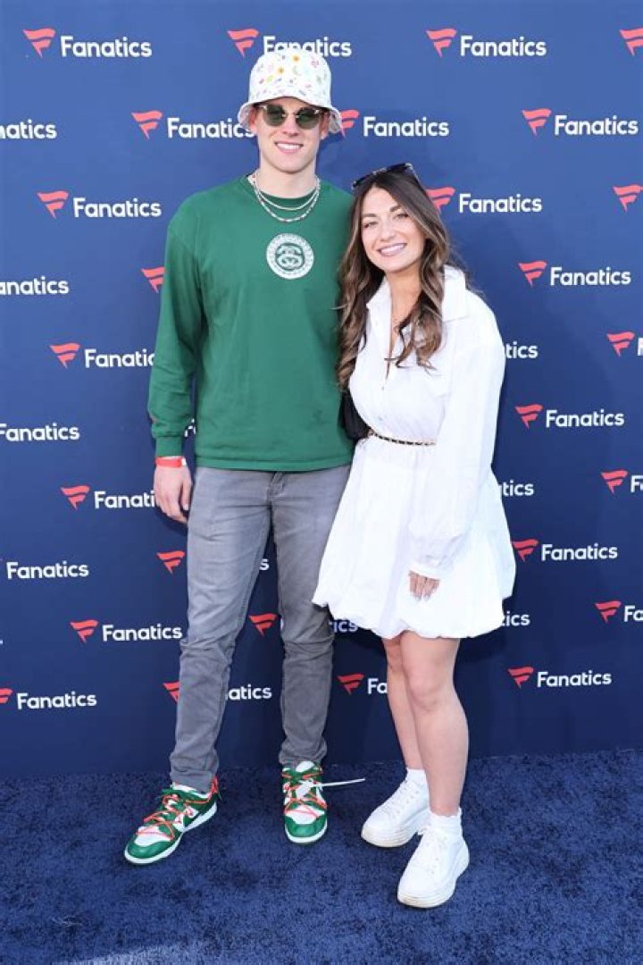 Photos from Joe Burrow and Olivia Holzmacher's Cutest Pics