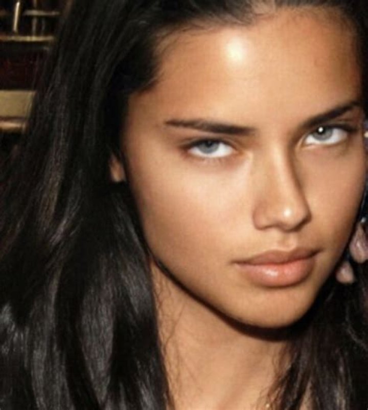 Pin on Adriana Lima 4