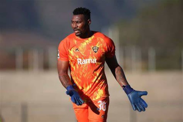 Player Oscarine Masuluke's profile: car, salary, house, height and more