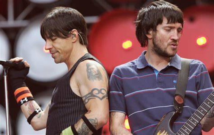 Red Hot Chili Peppers announce John Frusciante is rejoining the band