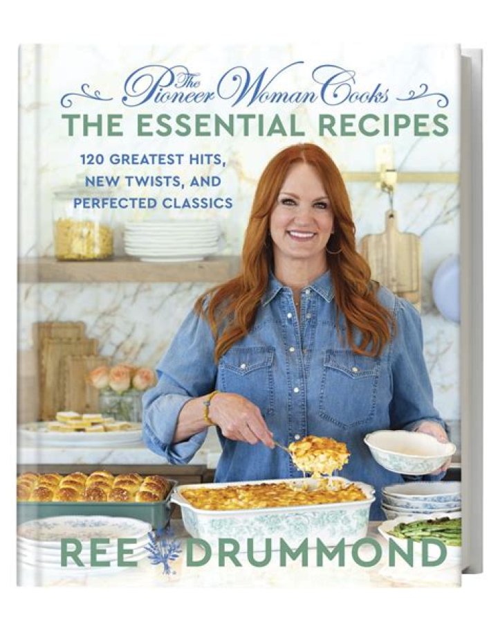 Ree Drummond attending a book signin at Barnes & Noble Booksellers (L). The blogger serving a meal (R)