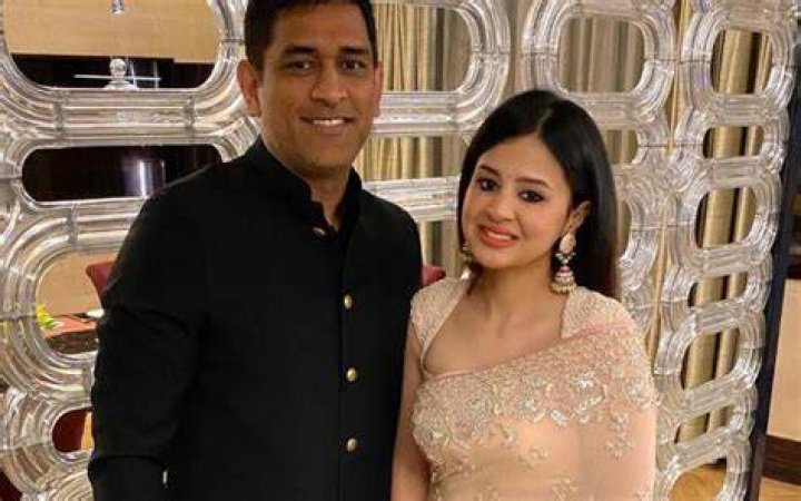 Sakshi Dhoni Image